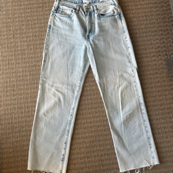 FRAME LE JANE CROP in LIGHT WASH SZ 27 - Picture 1 of 3